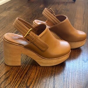 Charlotte Stone clogs